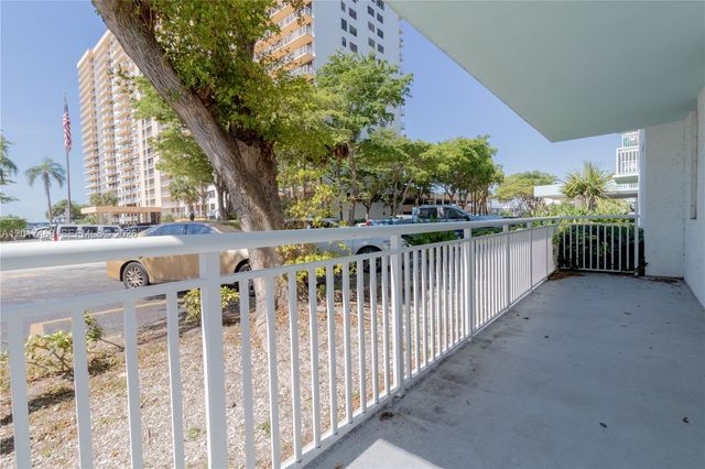 301 174th St L12, Sunny Isles Beach, FL 33160