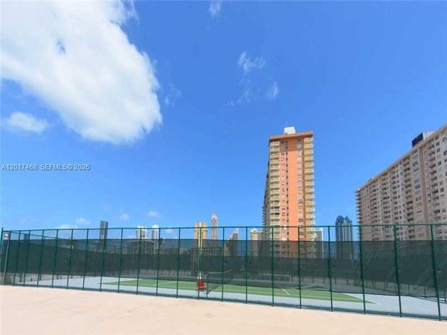 301 174th St L12, Sunny Isles Beach, FL 33160