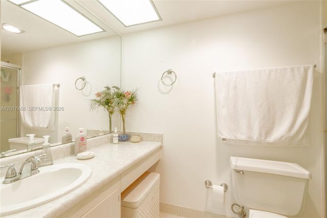 301 174th St L12, Sunny Isles Beach, FL 33160