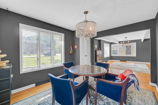 23327 N Wildwood Lane, Deerfield, IL 60015