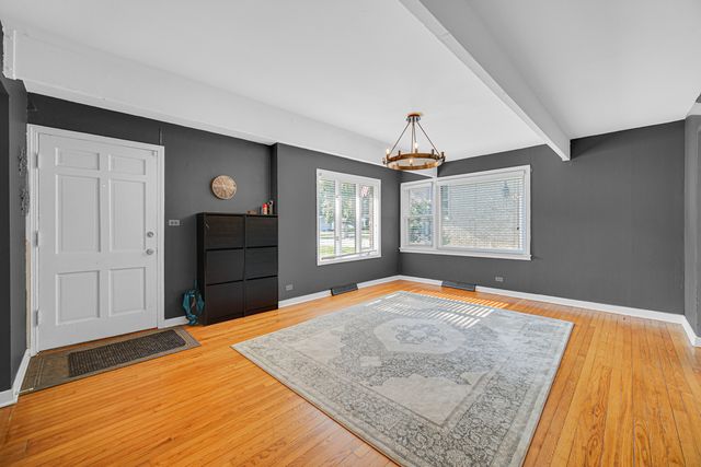 23327 N Wildwood Lane, Deerfield, IL 60015