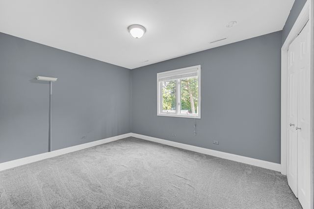 23327 N Wildwood Lane, Deerfield, IL 60015