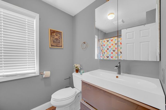 23327 N Wildwood Lane, Deerfield, IL 60015