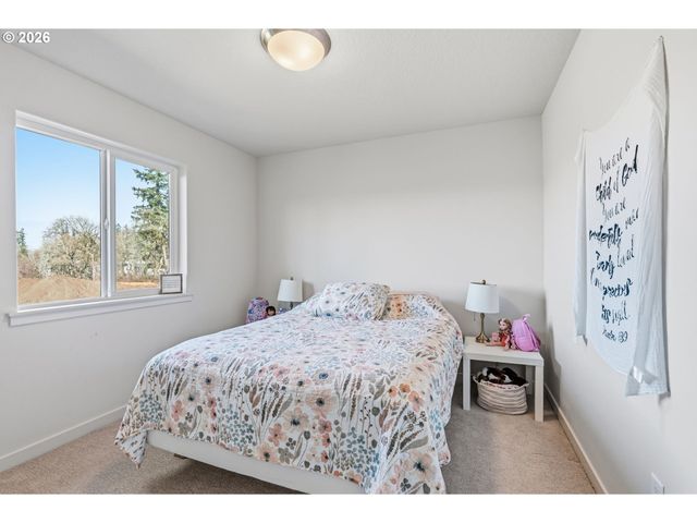 134 E JOYCE Ct, La Center, WA 98629