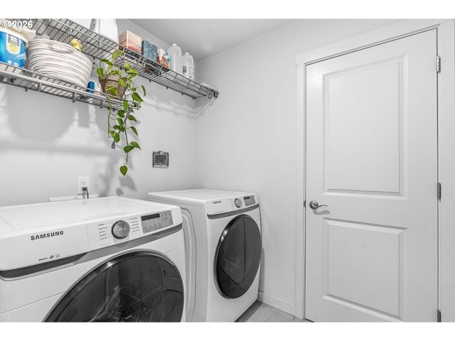 134 E JOYCE Ct, La Center, WA 98629