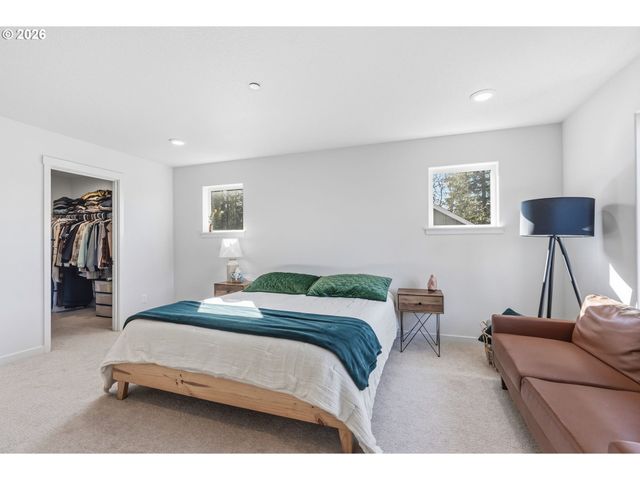 134 E JOYCE Ct, La Center, WA 98629