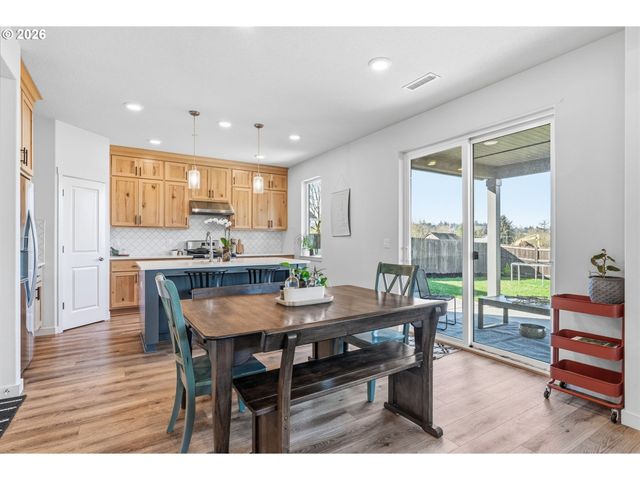 134 E JOYCE Ct, La Center, WA 98629