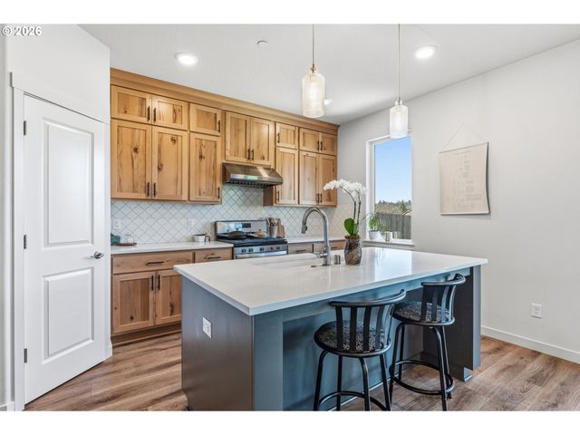 134 E JOYCE Ct, La Center, WA 98629