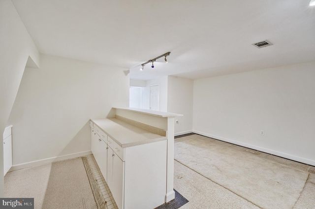 10256 QUIET POND TER, Burke, VA 22015