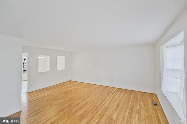 10256 QUIET POND TER, Burke, VA 22015