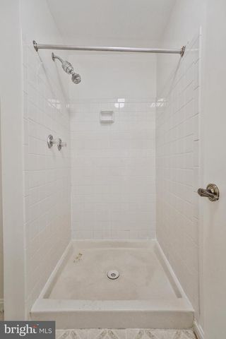 10256 QUIET POND TER, Burke, VA 22015