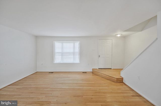 10256 QUIET POND TER, Burke, VA 22015