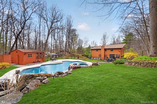 57 Chester Court, Cortlandt Manor, NY 10567