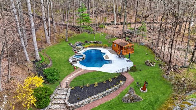 57 Chester Court, Cortlandt Manor, NY 10567