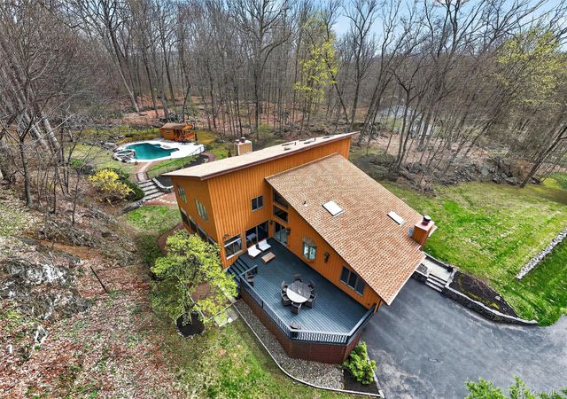 57 Chester Court, Cortlandt Manor, NY 10567