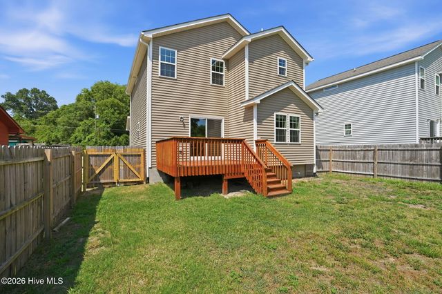 935 W Illinois Avenue, Southern Pines, NC 28387