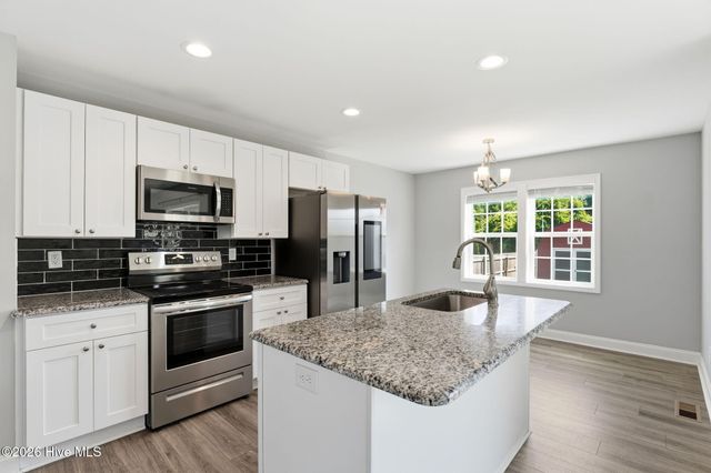 935 W Illinois Avenue, Southern Pines, NC 28387