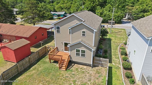935 W Illinois Avenue, Southern Pines, NC 28387