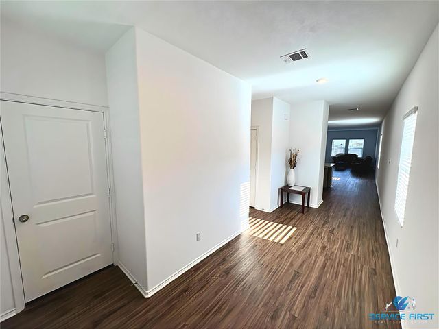 124 Rooster WAY, Jarrell, TX 76537