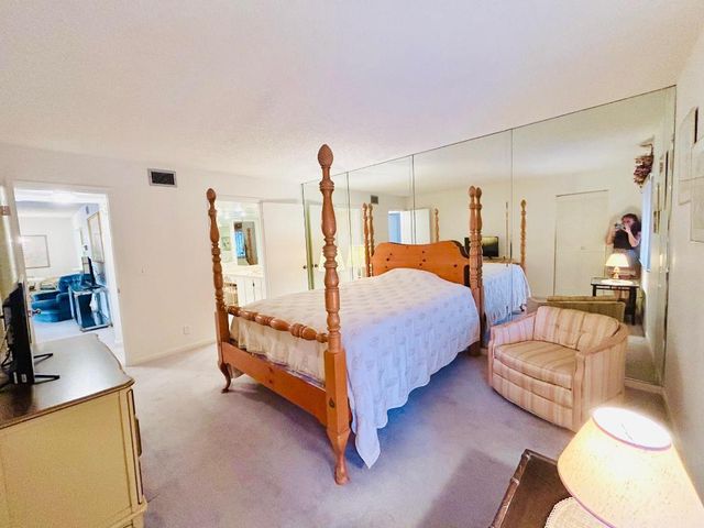 224 Pine Hov Circle D-2, Greenacres, FL 33463