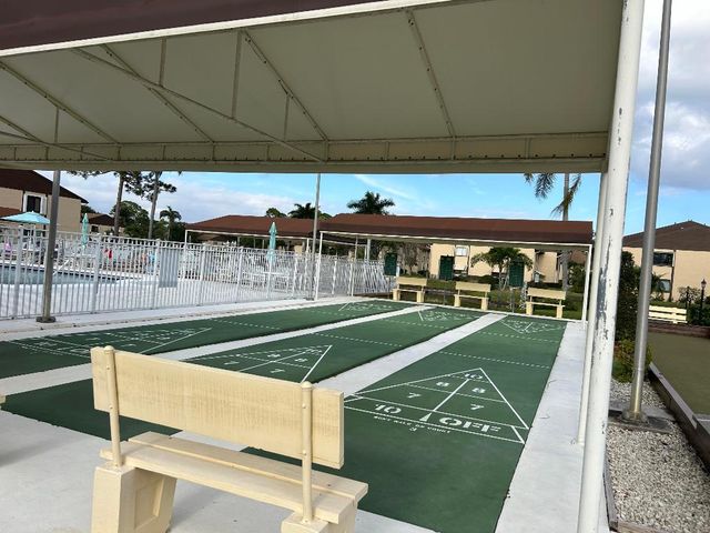 224 Pine Hov Circle D-2, Greenacres, FL 33463