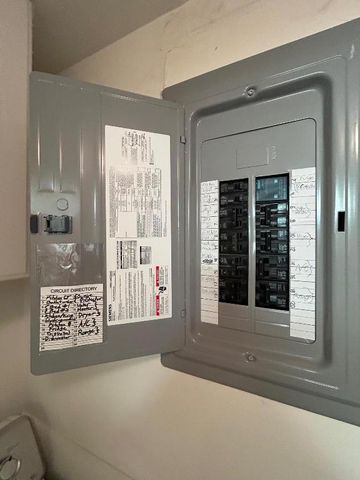 224 Pine Hov Circle D-2, Greenacres, FL 33463