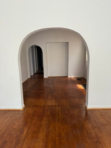 4042 W Cermak Road 1, Chicago, IL 60623