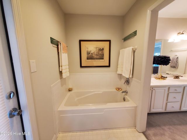 403 Emerald Landing Drive, Emerald Isle, NC 28594