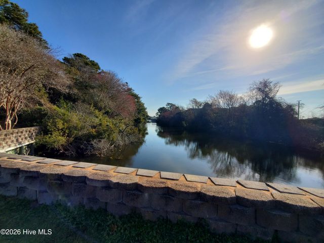 403 Emerald Landing Drive, Emerald Isle, NC 28594