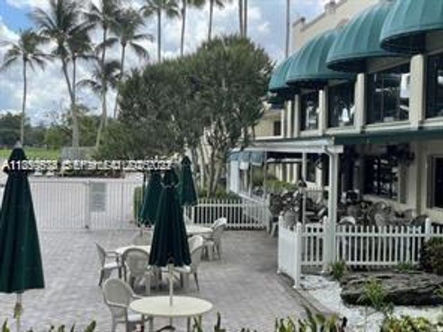 9431 Live Oak Place 203, Davie, FL 33324