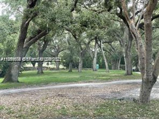 9431 Live Oak Place 203, Davie, FL 33324