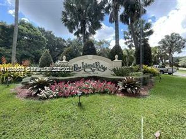 9431 Live Oak Place 203, Davie, FL 33324
