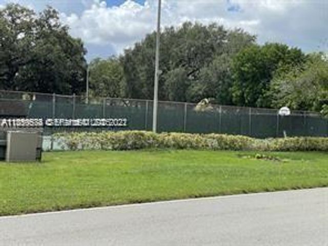 9431 Live Oak Place 203, Davie, FL 33324