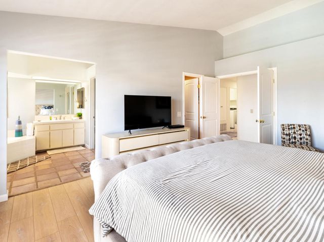 514 Desert Falls N, Palm Desert, CA 92211
