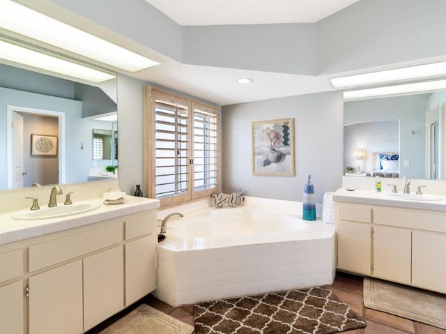 514 Desert Falls N, Palm Desert, CA 92211