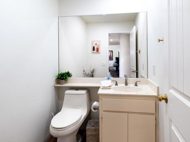 514 Desert Falls N, Palm Desert, CA 92211
