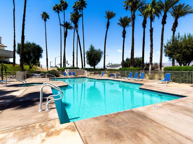 514 Desert Falls N, Palm Desert, CA 92211