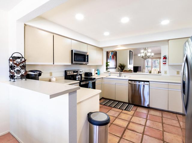 514 Desert Falls N, Palm Desert, CA 92211