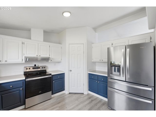 408 Ne FAULCONER St, Sheridan, OR 97378