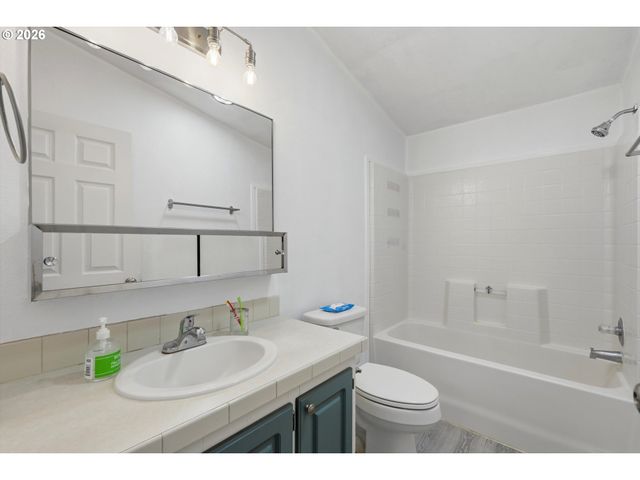 408 Ne FAULCONER St, Sheridan, OR 97378