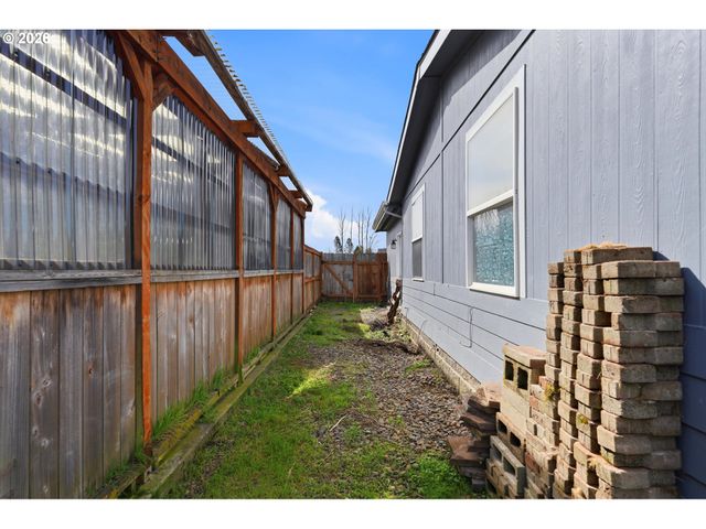 408 Ne FAULCONER St, Sheridan, OR 97378