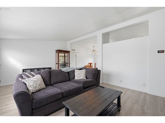 408 Ne FAULCONER St, Sheridan, OR 97378