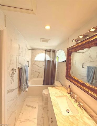 250 10th ST NE, Naples, FL 34120