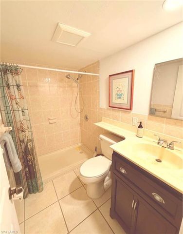 250 10th ST NE, Naples, FL 34120