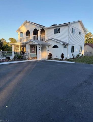 250 10th ST NE, Naples, FL 34120