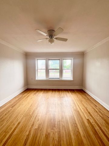 5040 W 21st Place 9, Cicero, IL 60804
