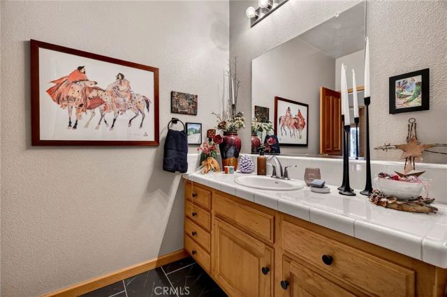 62 Hollow Oak, Chico, CA 95973