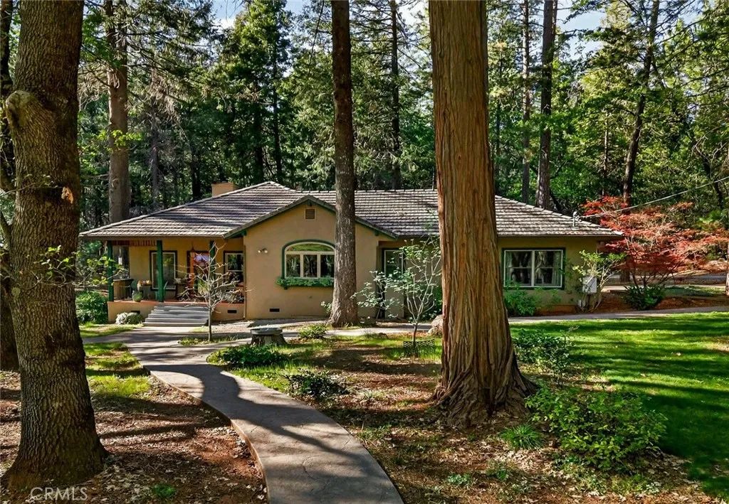 62 Hollow Oak, Chico, CA 95973