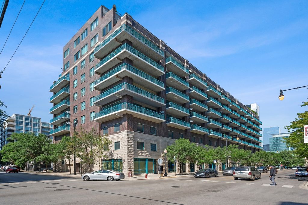 920 W Madison Street 6C, Chicago, IL 60607