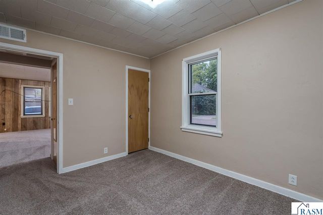 212 E Rock Street, Mankato, MN 56001